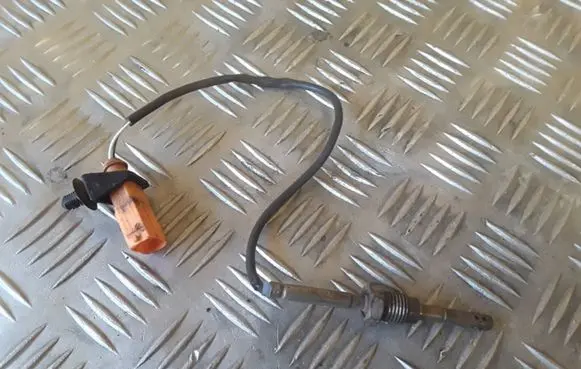 Volkswagen Crafter Exhaust gas temperature sensor 076906088E