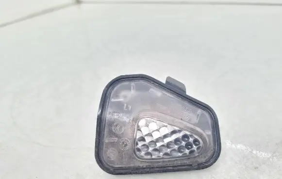 Volkswagen PASSAT B7 Front door wing mirror part 3C8945291 544273