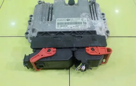 Ford Focus Engine control unit/module 0261510285