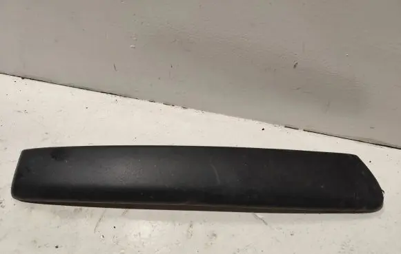 Ford Focus Front bumper splitter molding 4M5117E909AF