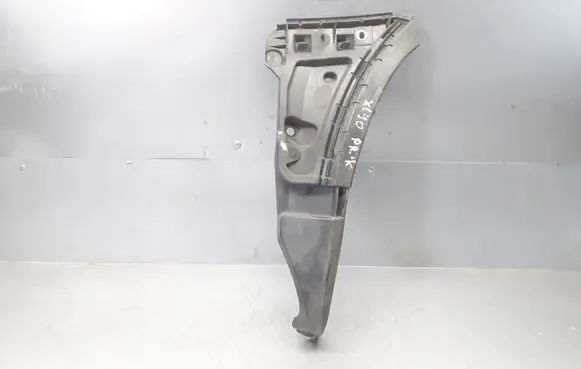Volvo XC90 Front bumper mounting bracket 08620563