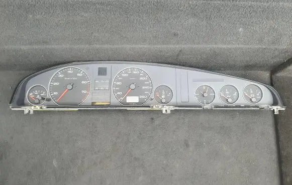 Audi A6 S6 C4 4A Speedometer (instrument cluster) 4A1919033HC