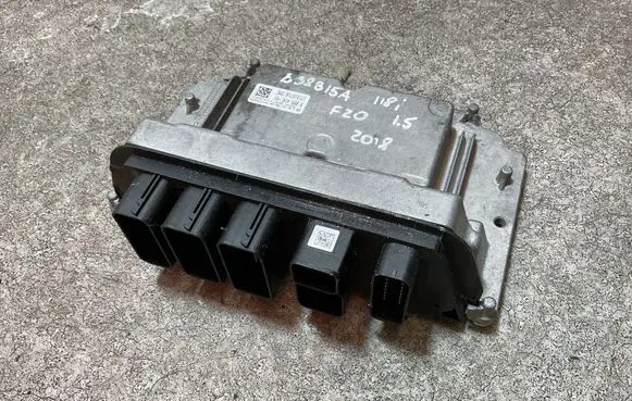 BMW 1 F20 F21 Engine control unit/module 9895416 0261S21766 171516716
