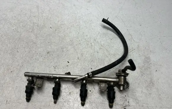 Audi A4 S4 B5 8D Fuel main line pipe 058133681