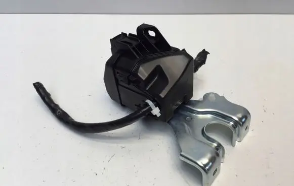 Lexus UX Fuse module