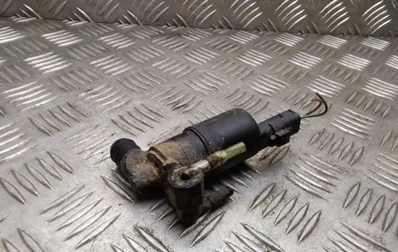 Renault Megane II Windscreen/windshield washer pump