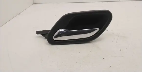 BMW 5 E39 Front door interior handle 8226049