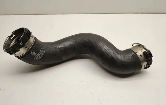 Mercedes-Benz E W212 Intercooler hose/pipe A2045282982