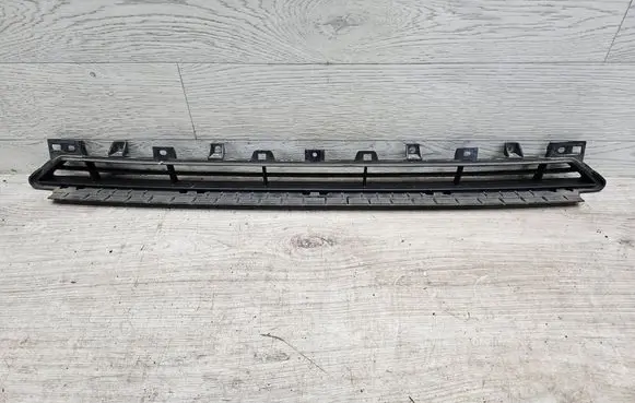 Front bumper lower grill
