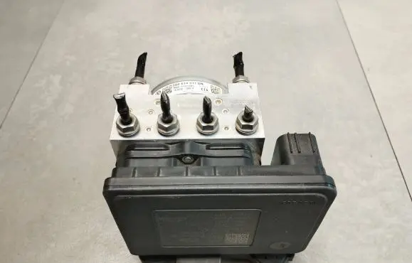 Audi Q3 F3 ABS Pump 5Q0614517DN 28516335203