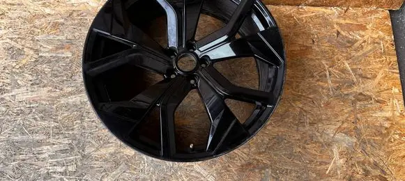 Audi Q8 R22 alloy rim B008868