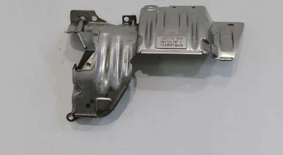 Volkswagen PASSAT B8 Heat shield in engine bay 06K129597C
