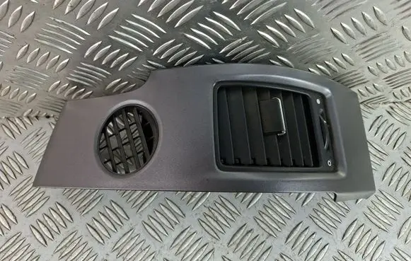 Honda CR-V Dashboard side air vent grill/cover trim 77630SWWG011M1