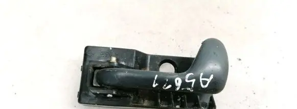Fiat Punto (176) Rear door interior handle A739