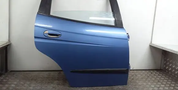 Chevrolet Tacuma Rear door