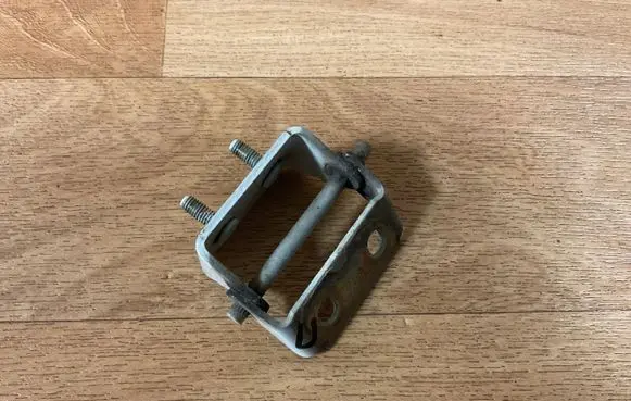 Ford Mondeo Mk III Tailgate/trunk/boot hinge 