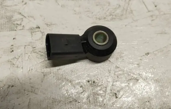 Audi A3 S3 8L Detonation knock sensor 030905377C