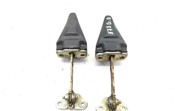 Volkswagen Golf III Rear door check strap stopper 1H4839323