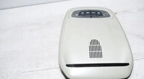 Volvo V40 Front seat light