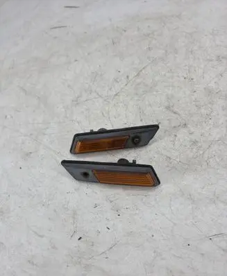 BMW 5 E34 Front fender indicator light