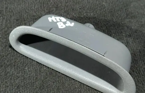 Mitsubishi Space Star Other interior part MR910738