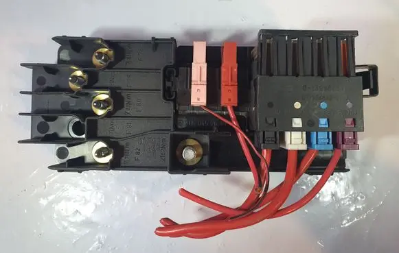 Mercedes-Benz R W251 Fuse box set 2115452601