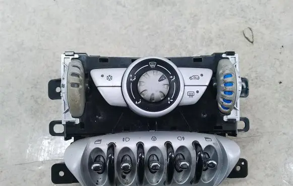Mini One - Cooper Coupe R56 Climate control/heater control trim 69790504