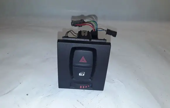 BMW 1 F20 F21 Hazard light switch 923178603