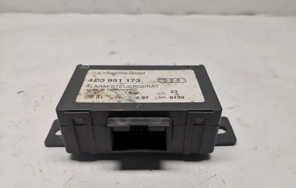Audi A6 S6 C5 4B Alarm control unit/module 4B0951173