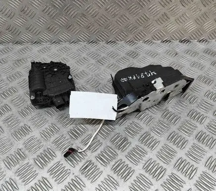 BMW 7 F01 F02 F03 F04 Coupe door lock (next to the handle) 7185691