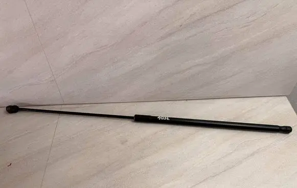 Volkswagen PASSAT B7 Front bonnet/hood damper/strut 3AA823359A