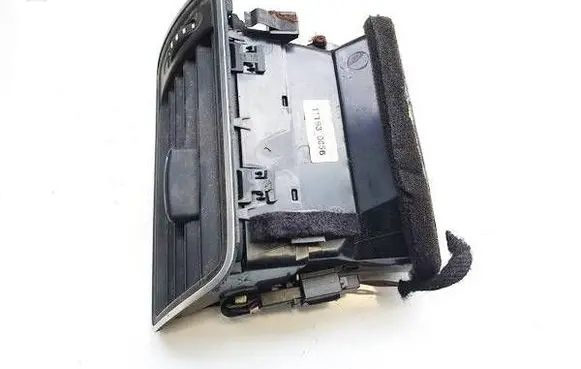 Volkswagen PASSAT B7 Dashboard side air vent grill/cover trim 3sb819702a
