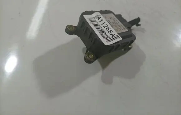 Audi A6 S6 C5 4B Air flap motor/actuator 4B1820511K