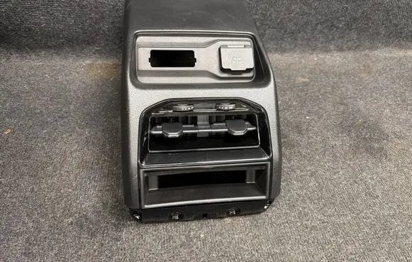 Jeep Grand Cherokee WL Rear air vent grill 6PT14TRMAA F000ABF95292 60133C