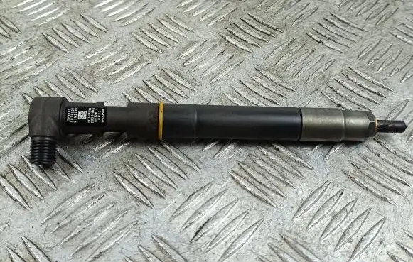 SsangYong Rexton Fuel injector 28384645