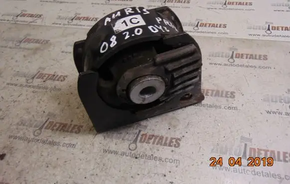 Toyota Auris 150 Engine mount bracket