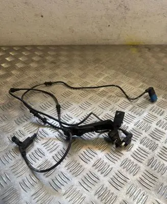 Mercedes-Benz E W213 Front ABS sensor wiring A2135403605
