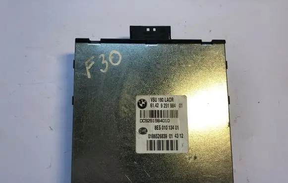 BMW 3 F30 F35 F31 Voltage converter inverter 9251984 61429251984 6142925198401