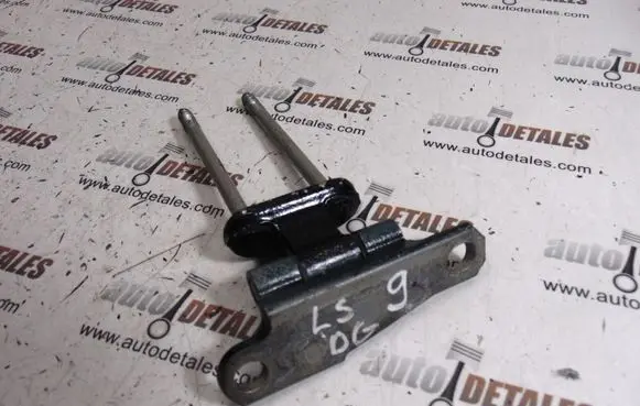 Lexus LS 430 Rear door upper hinge