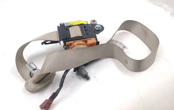 Subaru Impreza III Front seatbelt C9335HR07 ADC90674