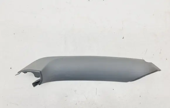 Volkswagen Touareg I Tailgate trim 7L6867672B