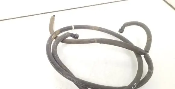 Volkswagen Touran I Headlight washer hose/pipe N67063