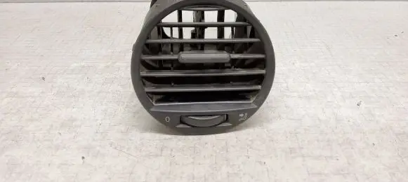 Volkswagen Caddy Dash center air vent grill 2K0819703B 225709 225710