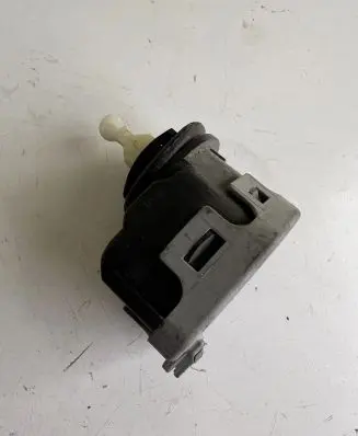 Skoda Fabia Mk1 (6Y) Headlight level adjustment motor 6Y0941295 007878