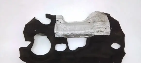 Volvo XC90 Heat shield in engine bay 