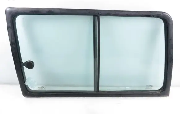 Hyundai Galloper Rear side window 