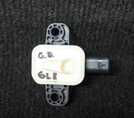 Mercedes-Benz GLE (W166 - C292) Airbag deployment crash/impact sensor A1668210351