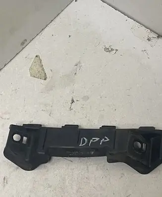 KIA Ceed Front bumper mounting bracket 865181H000