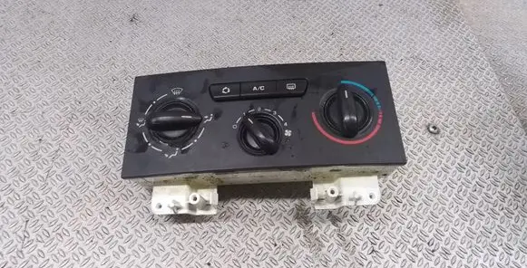 Citroen C4 I Climate control unit B9642