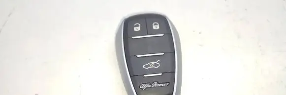 Alfa Romeo Giulia Ignition key/card A2C97634900